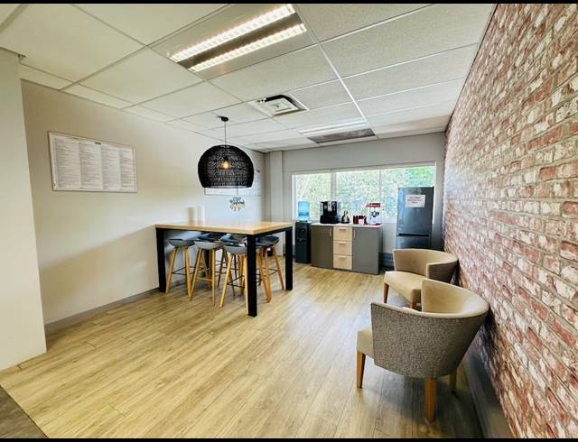 306M² OFFICE TO LET IN UMHLANGA RIDGE